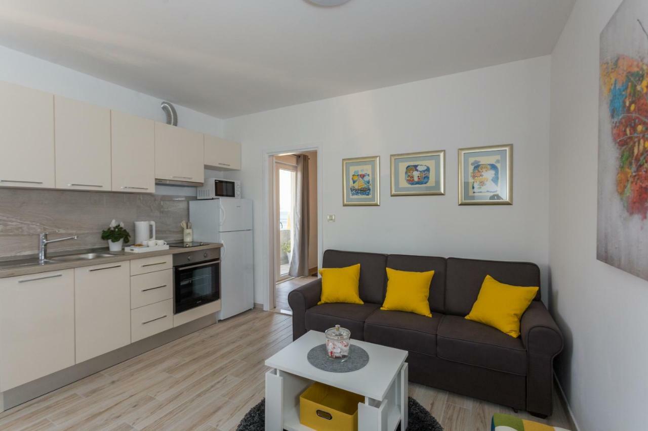 Maximus Apartment *